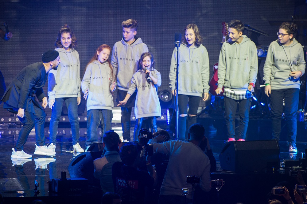 Monatik собрал всех своих детей на сольном концерте в Киеве